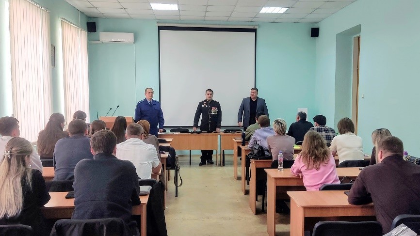 Встреча слушателей Института с командиром ВПК «Барс-Крым»